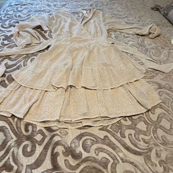 Japna Women's Tan Animal Print Long Sleeve Tiered Faux Wrap Mini Dress – Size S - Picture 5 of 7